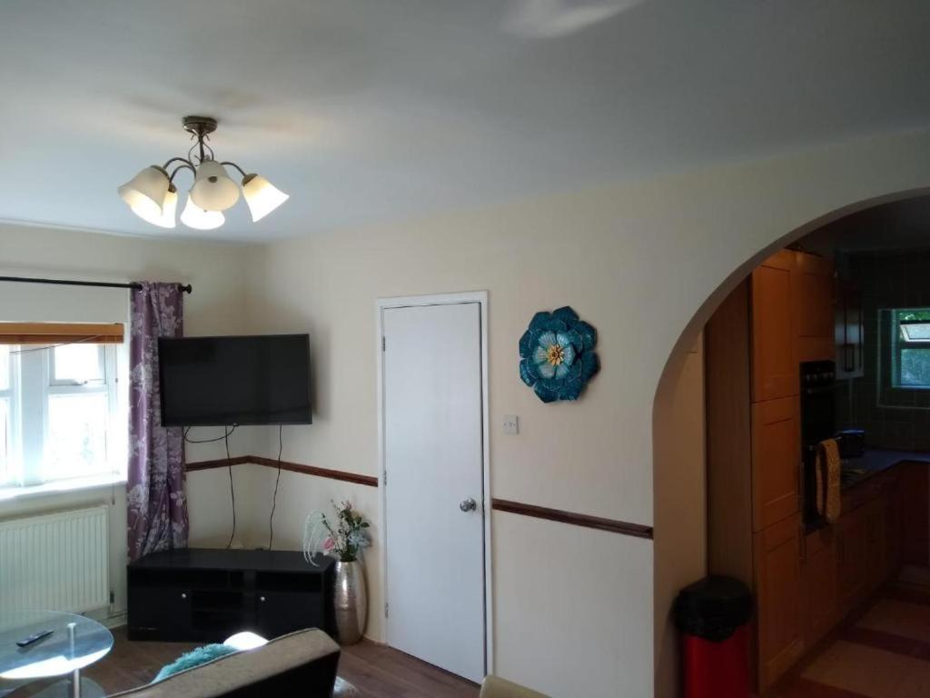 Large Self Catering House Apartment *