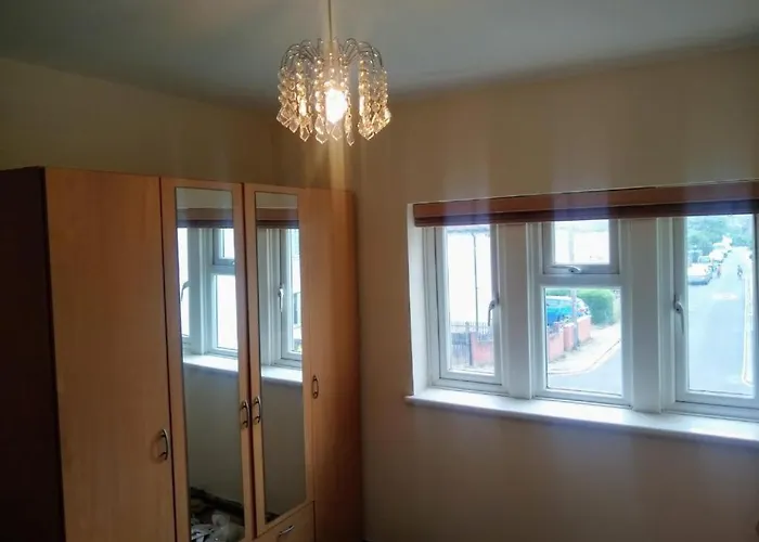London Central Large Self Catering House
